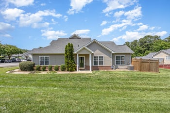 2761 Andover Glen Rd, Raleigh, NC 27604