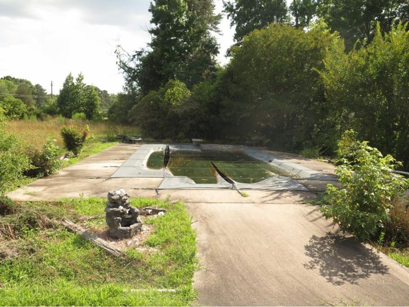 2765 Huffman Mill Rd, Burlington, NC 27215
