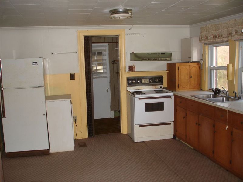 2772 Nc 49 Hw N, Burlington, NC 27217