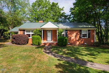 278 Hillsboro St, Pittsboro, NC 27312