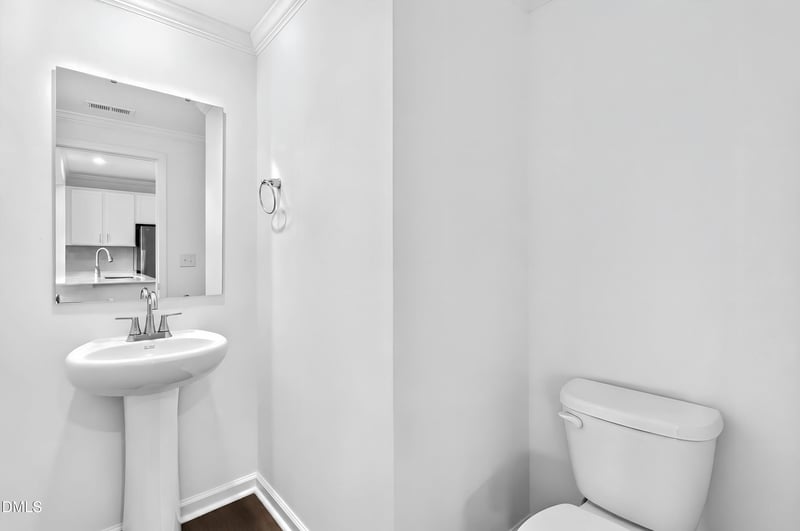 279 Beachcomber Dr, Lillington, NC 27546