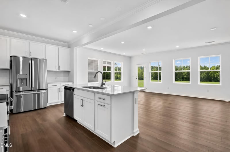 279 Beachcomber Dr, Lillington, NC 27546