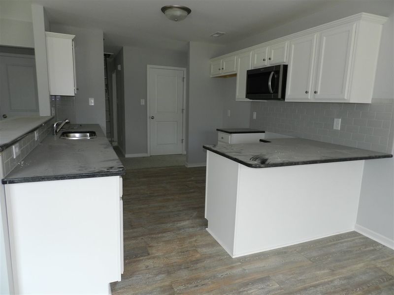 279 Highcroft Cir, Benson, NC 27504