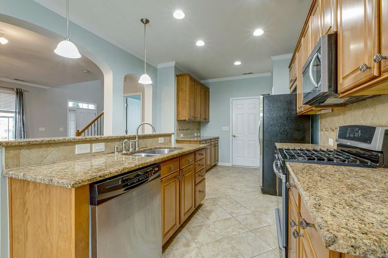 279 Murray Glen Dr, Cary, NC 27519