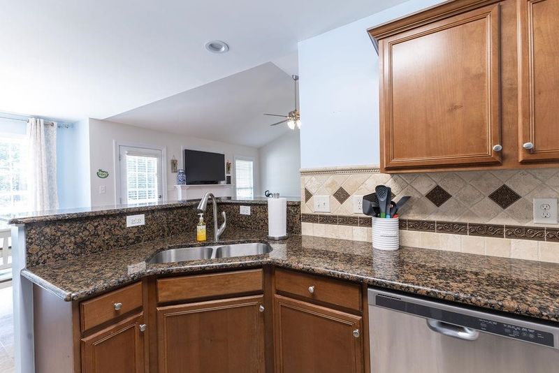 28 Burrage Dr, Angier, NC 27501