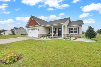 28 Fairfax Dr, Sanford, NC 27332