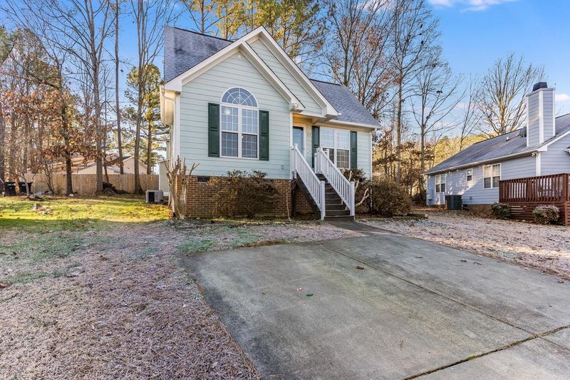 28 Jenee Lane Dr, Durham, NC 27703