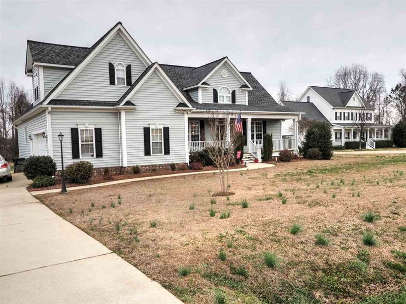28 Pleasant Ln, Willow Springs, NC 27592