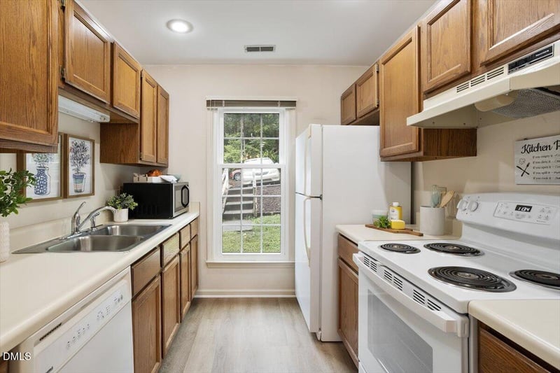 28 Prestwick Pl, Durham, NC 27705