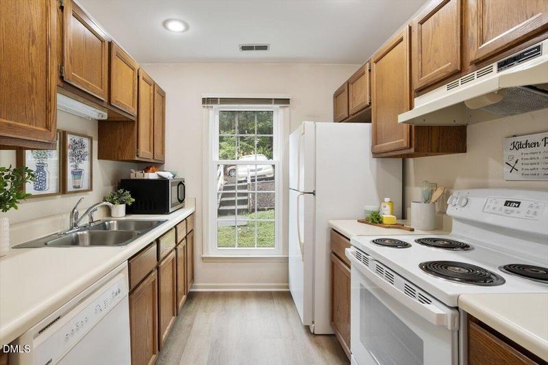 28 Prestwick Pl, Durham, NC 27705