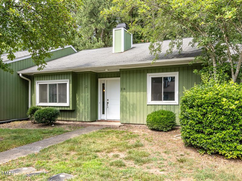 28 Sunflower Ct, Durham, NC 27713
