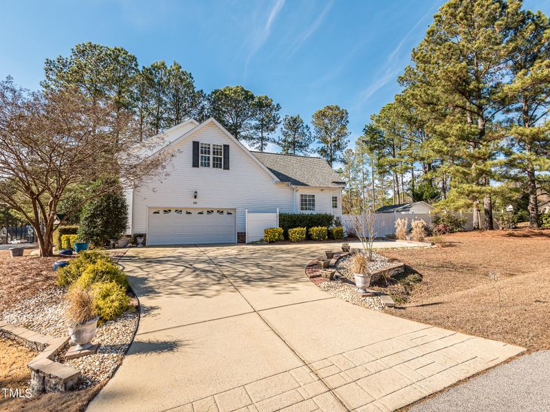 28 Wynmore Ln, Angier, NC 27501