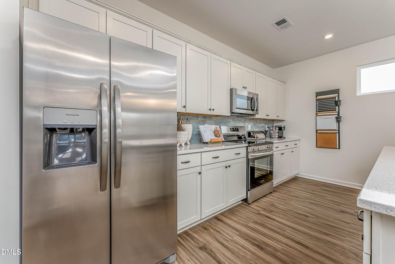 280 Ambassador Dr, Clayton, NC 27520