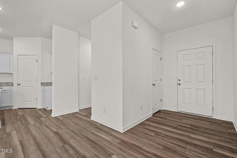 280 Babbling Brook Dr, Clayton, NC 27520