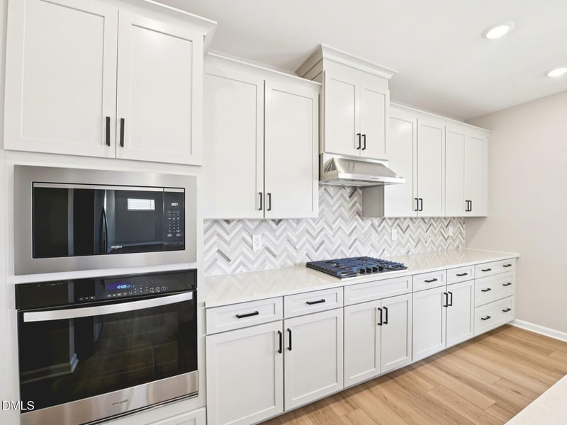 280 Barrow Meadows Dr, Zebulon, NC 27597