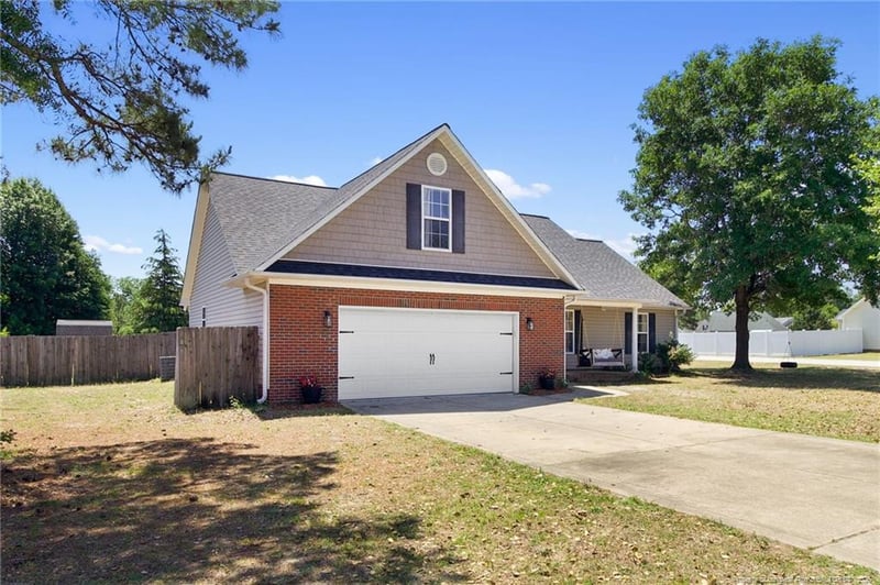 280 Bonney Ln, Fayetteville, NC 28306