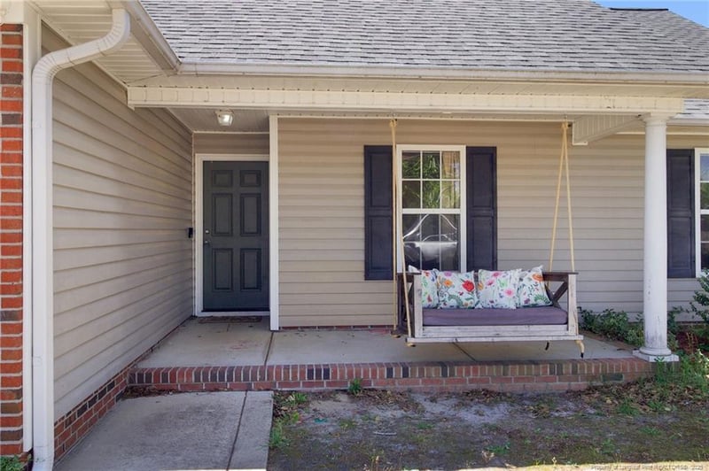280 Bonney Ln, Fayetteville, NC 28306