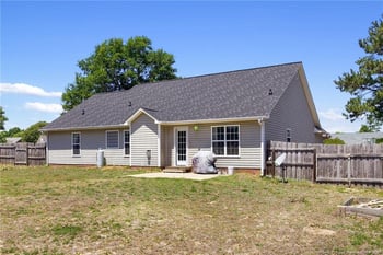 280 Bonney Ln, Fayetteville, NC 28306