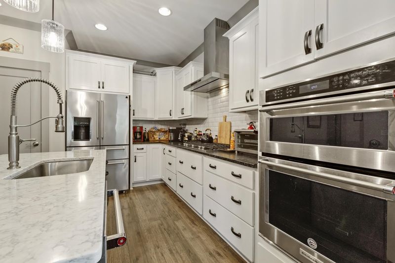 280 Cardinal Ridge Rd, Chapel Hill, NC 27516