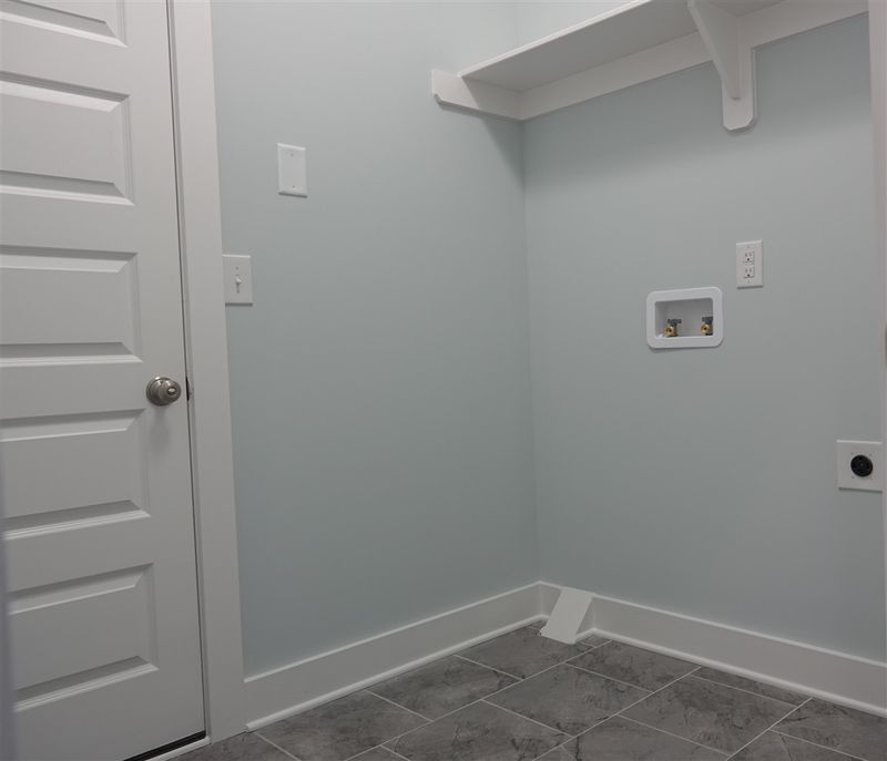 280 Farmall Dr, Smithfield, NC 27577