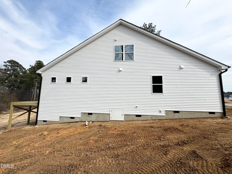 280 Golfview Ave, Benson, NC 27504