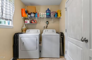 280 Kinsman Ct, Fuquay Varina, NC 27526