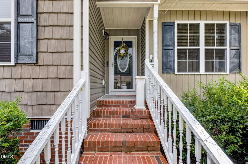 280 Kinsman Ct, Fuquay Varina, NC 27526