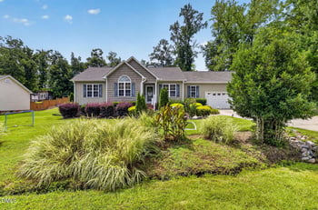280 Kinsman Ct, Fuquay Varina, NC 27526