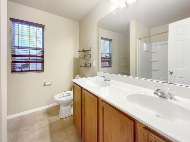 280 Rowan Dr, Clayton, NC 27520