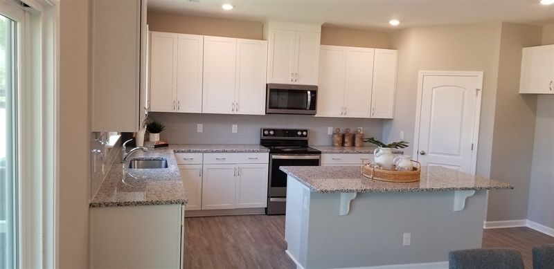 280 Summer Ranch Dr, Fuquay Varina, NC 27526