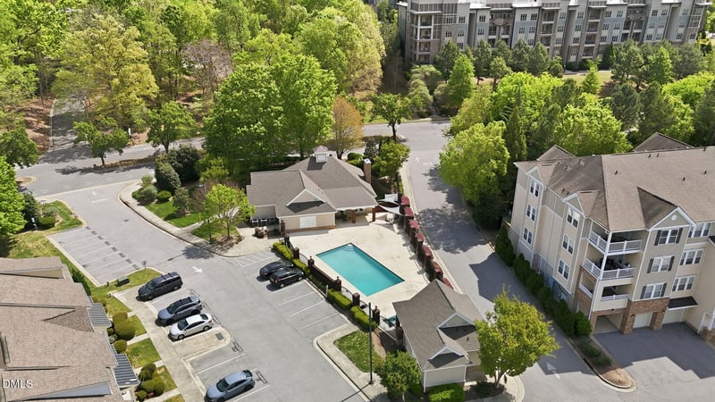 2800 Bedford Green Dr #106, Raleigh, NC 27604