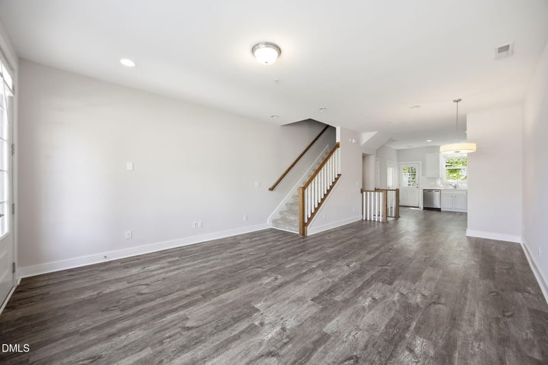 2800 Bedford Green Dr #106, Raleigh, NC 27604