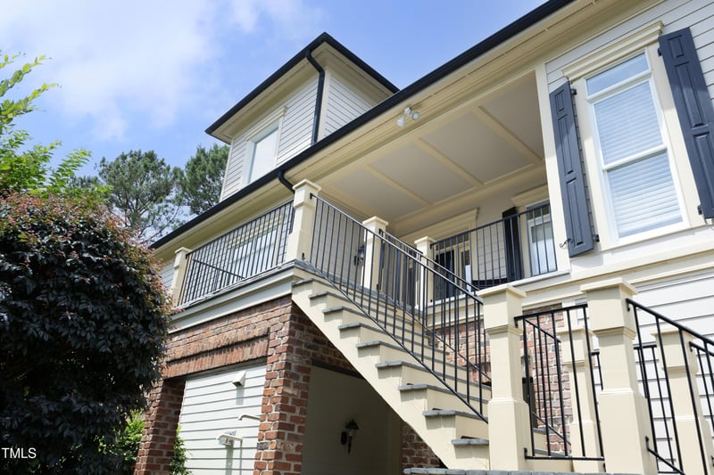 2800 Charleston Oaks Dr, Raleigh, NC 27614