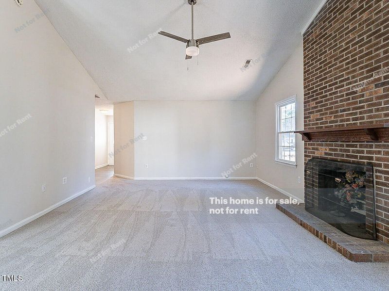 2800 Fernhurst Ct, Raleigh, NC 27604