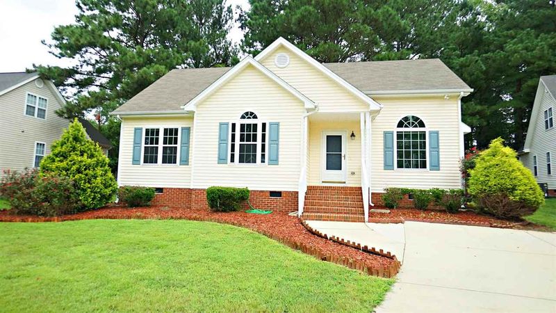 2800 Glastonbury Rd, Apex, NC 27539
