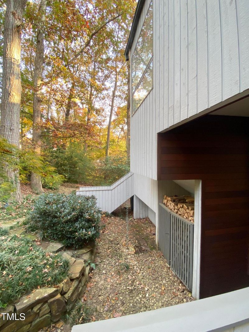 2800 Sandia Dr, Raleigh, NC 27607