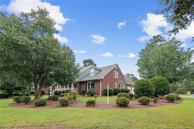 2800 Selhurst Dr, Fayetteville, NC 28306