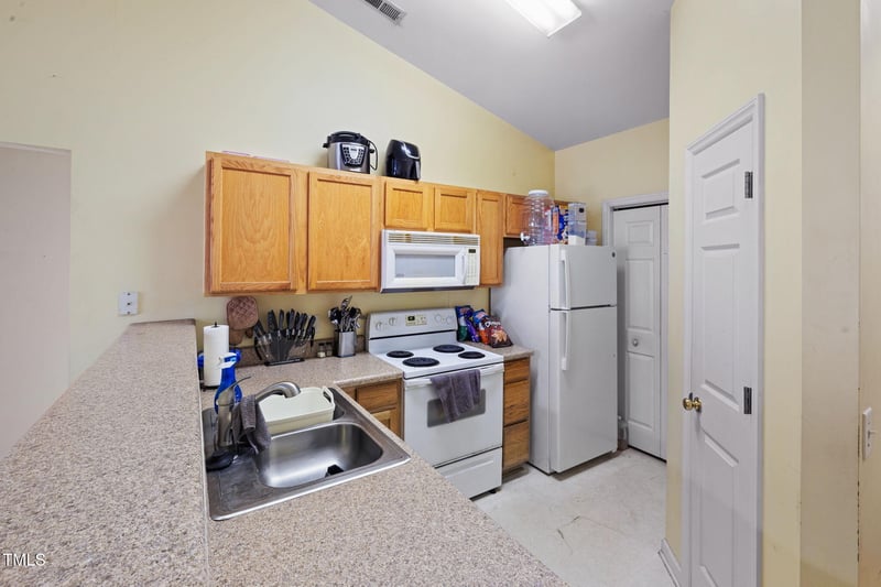 2800 Trailwood Pines Ln #301, Raleigh, NC 27603