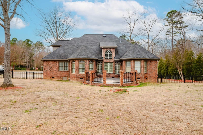 2801 Stonewalk Ct, Zebulon, NC 27597