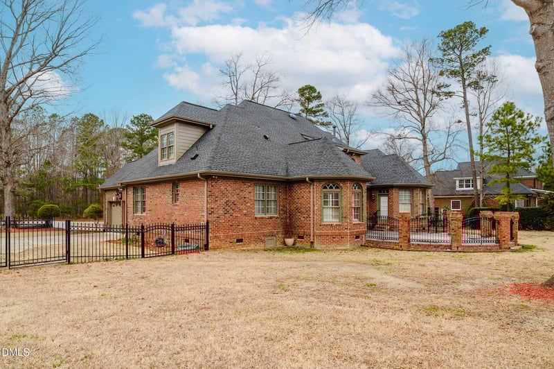 2801 Stonewalk Ct, Zebulon, NC 27597