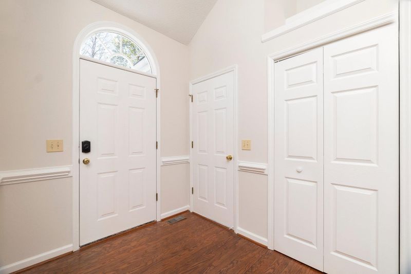 2801 Westwick Ct, Raleigh, NC 27615