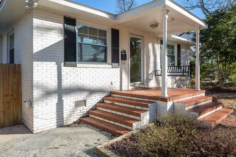 2802 Barmettler St, Raleigh, NC 27607