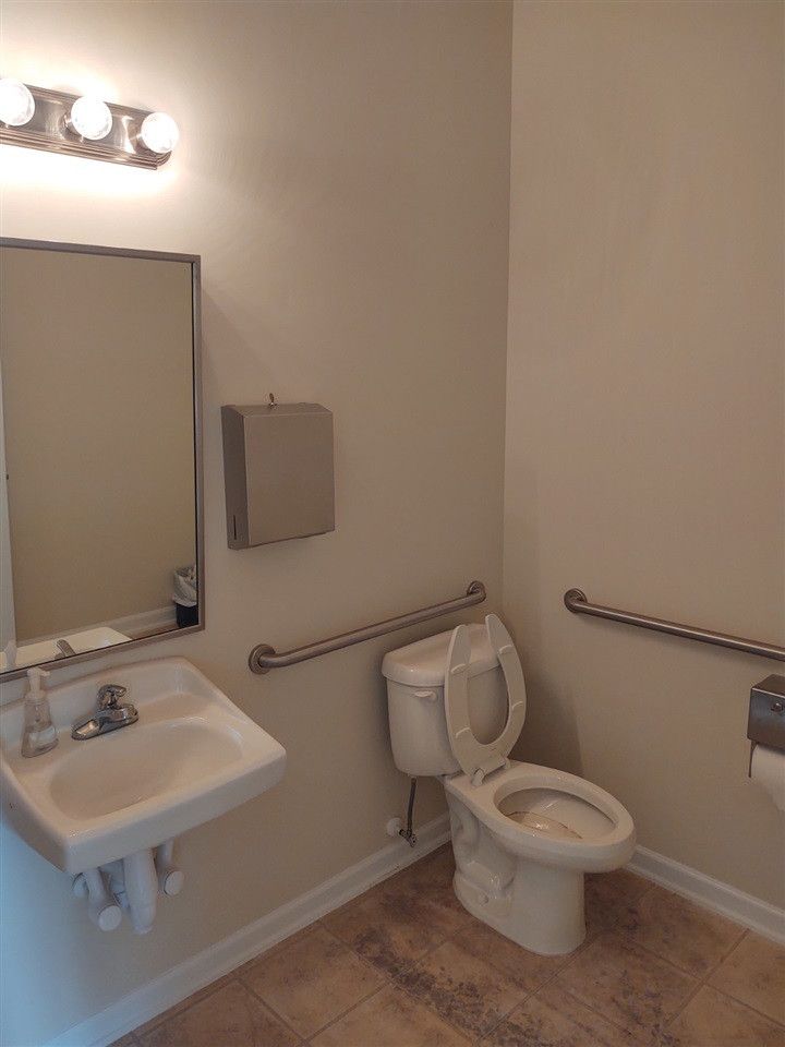 2802 Eric Ln, Burlington, NC 27215