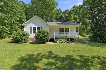 2802 Oak Pointe Ln, Mebane, NC 27302