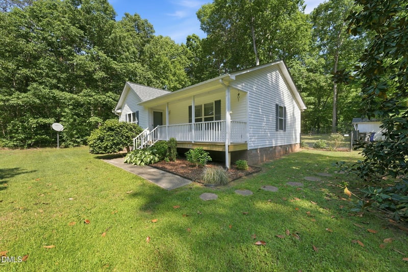 2802 Oak Pointe Ln, Mebane, NC 27302