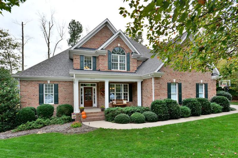 2802 Reynolda Cir, Durham, NC 27712