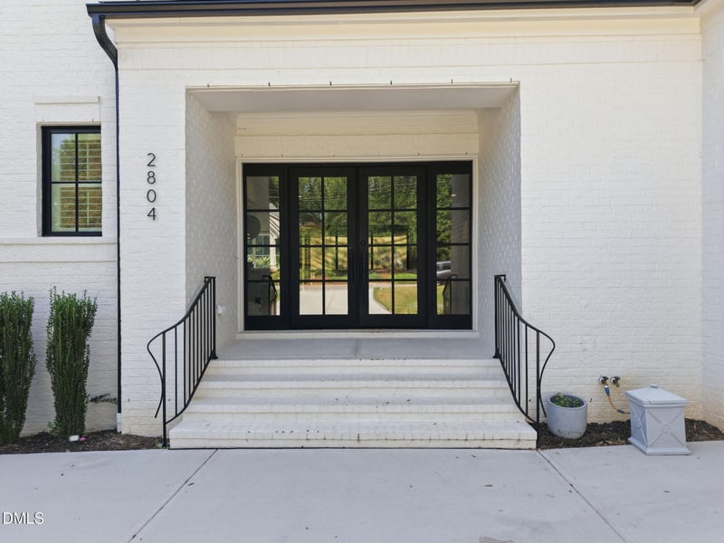 2804 Anderson Dr, Raleigh, NC 27608