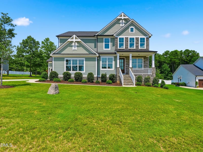 2804 Arrowsmith Dr, Fuquay Varina, NC 27526
