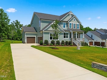 2804 Arrowsmith Dr, Fuquay Varina, NC 27526