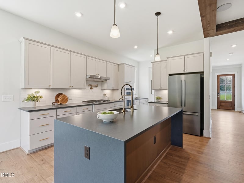 2804 Arrowsmith Dr, Fuquay Varina, NC 27526